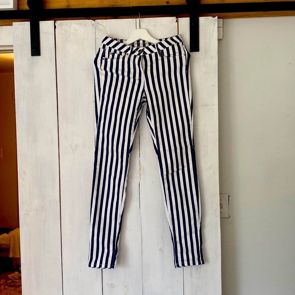 Slim fit high waist jeans